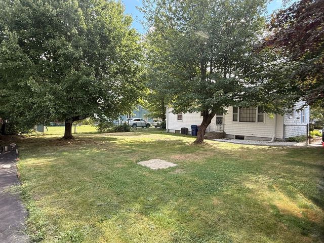 59 Poplar Rd, New Bedford, MA 02745