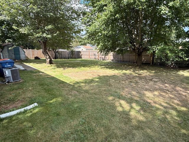 59 Poplar Rd, New Bedford, MA 02745