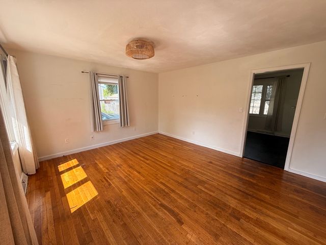 59 Poplar Rd, New Bedford, MA 02745