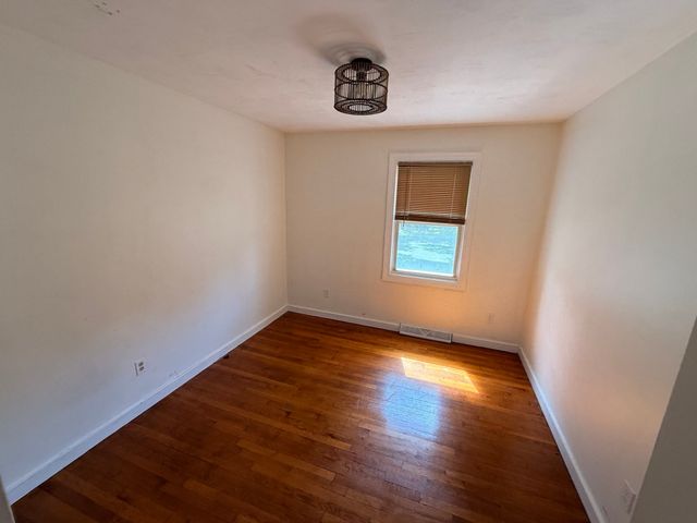 59 Poplar Rd, New Bedford, MA 02745
