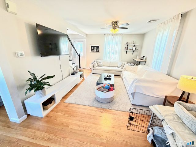 16 Windy Ridge, Trumbull, CT 06611