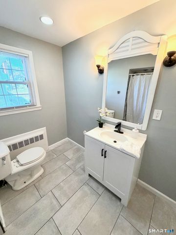 16 Windy Ridge, Trumbull, CT 06611