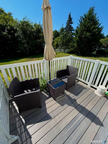 16 Windy Ridge, Trumbull, CT 06611