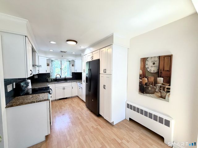 16 Windy Ridge, Trumbull, CT 06611