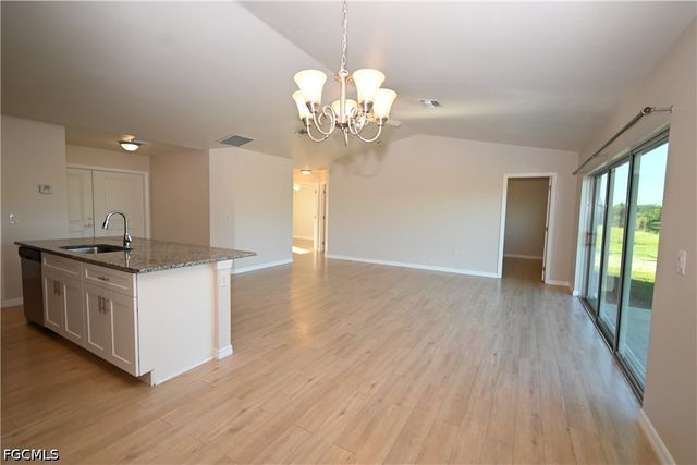 1914 NE 13th PL, Cape Coral, FL 33909