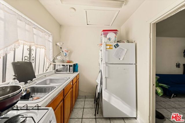 1114 S Kern Avenue, Los Angeles, CA 90022