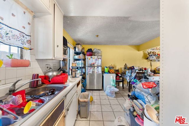 1114 S Kern Avenue, Los Angeles, CA 90022