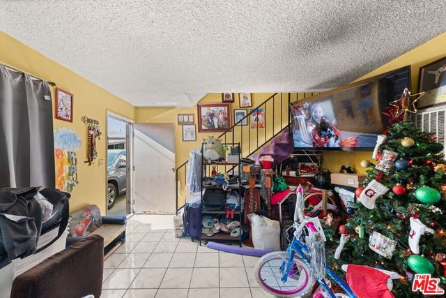 1114 S Kern Avenue, Los Angeles, CA 90022