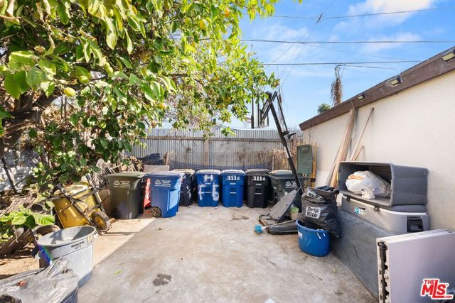 1114 S Kern Avenue, Los Angeles, CA 90022