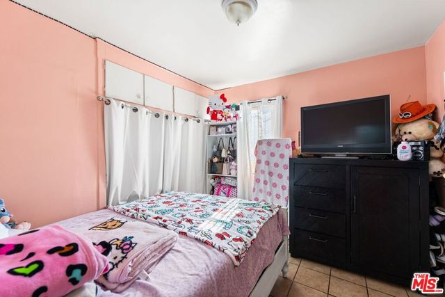 1114 S Kern Avenue, Los Angeles, CA 90022