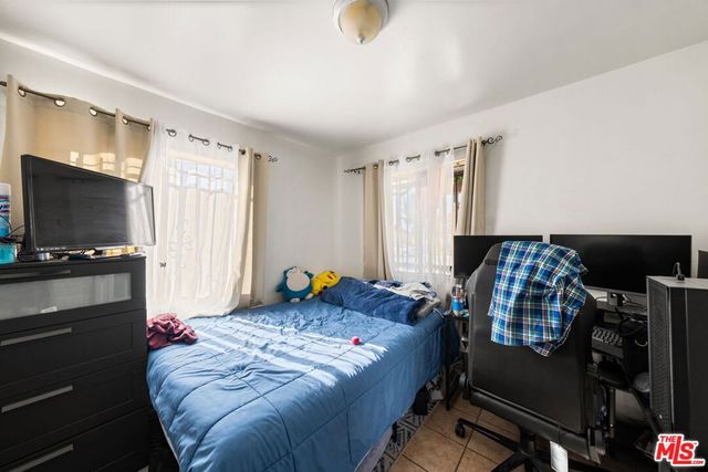 1114 S Kern Avenue, Los Angeles, CA 90022