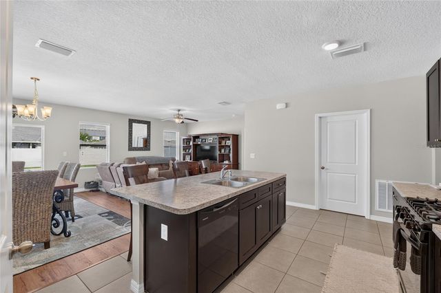 9785 PEPPER TREE TRAIL, Wildwood, FL 34785