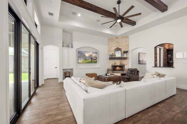 1715 Mission Oaks Court, Conroe, TX 77304