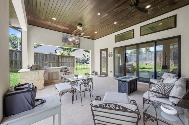 1715 Mission Oaks Court, Conroe, TX 77304
