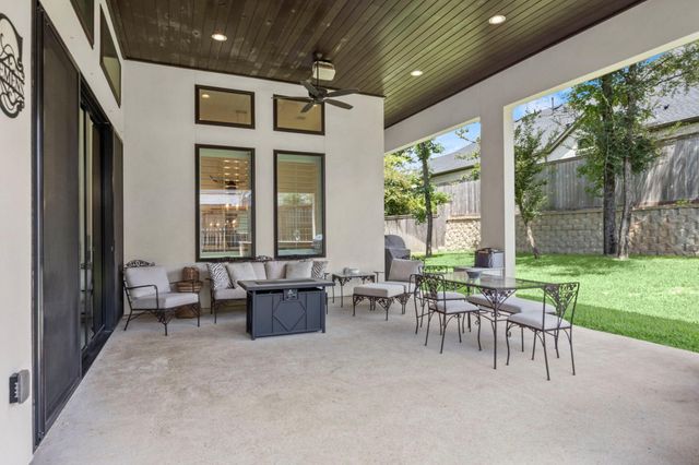 1715 Mission Oaks Court, Conroe, TX 77304