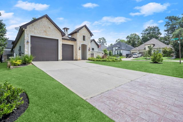 1715 Mission Oaks Court, Conroe, TX 77304