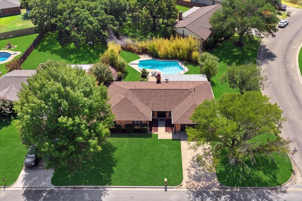 8224 Pearl Street, North Richland Hills, TX 76180 — exterior