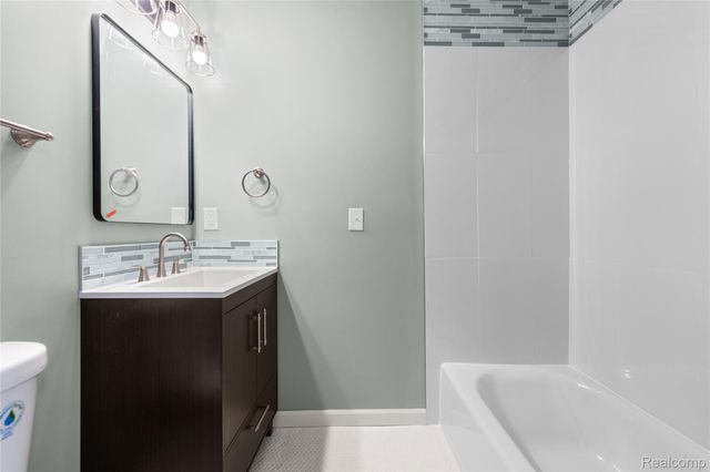 29131 Coolidge Street, Roseville, MI 48066