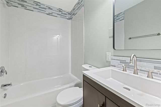 29131 Coolidge Street, Roseville, MI 48066