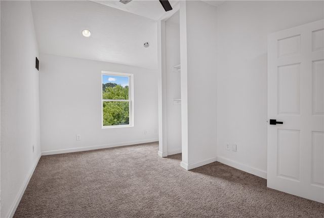 635 Valley St, Oakmont, PA 15139