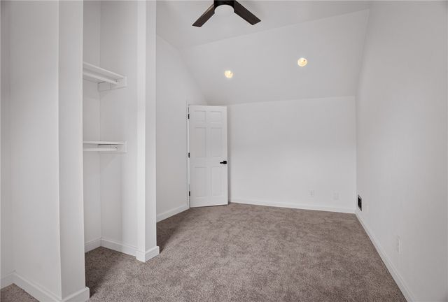 635 Valley St, Oakmont, PA 15139