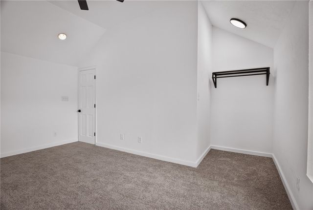 635 Valley St, Oakmont, PA 15139