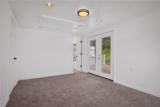 635 Valley St, Oakmont, PA 15139