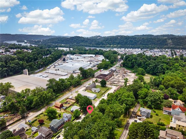 635 Valley St, Oakmont, PA 15139