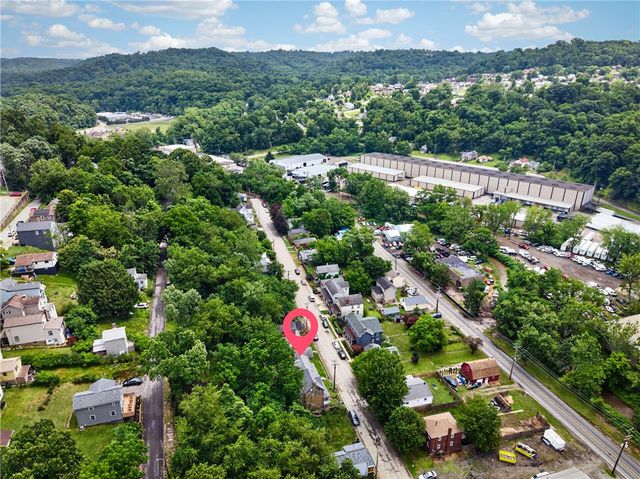 635 Valley St, Oakmont, PA 15139