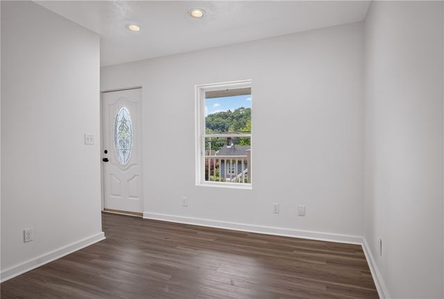 635 Valley St, Oakmont, PA 15139