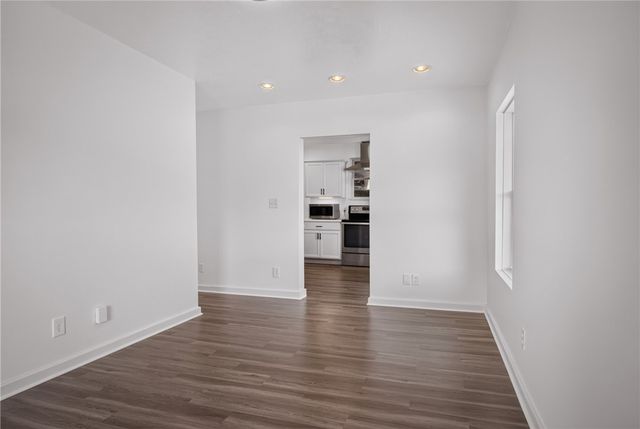 635 Valley St, Oakmont, PA 15139