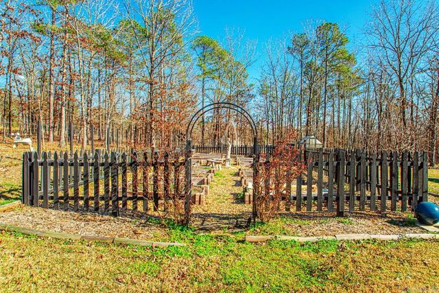 419 E Colonel Glenn, Little Rock, AR 72210