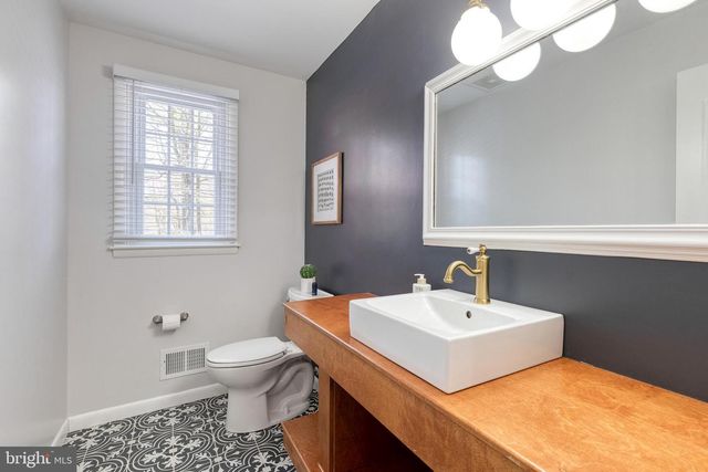905 E SEMINARY AVE, Towson, MD 21286