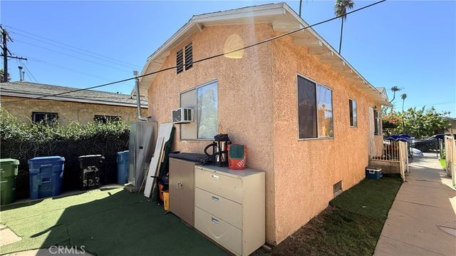 823 W 81st, Los Angeles, CA 90044