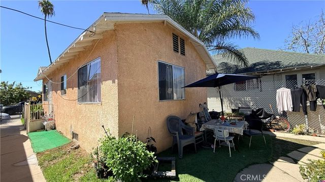 823 W 81st, Los Angeles, CA 90044