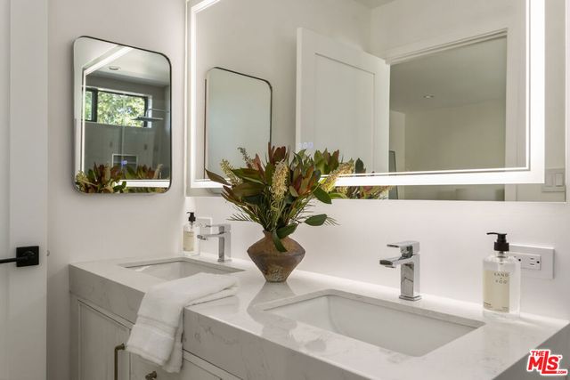 29353 Deep Shadow Drive, Agoura Hills, CA 91301