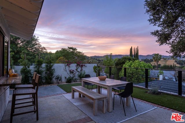 29353 Deep Shadow Drive, Agoura Hills, CA 91301