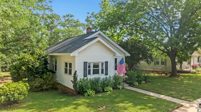 12 Crest Street, Lyman, SC 29365
