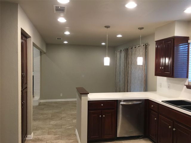 1403 Beth LN, Round Rock, TX 78664