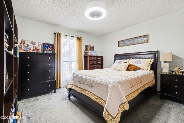 11166 WOODELM Drive E, Jacksonville, FL 32218