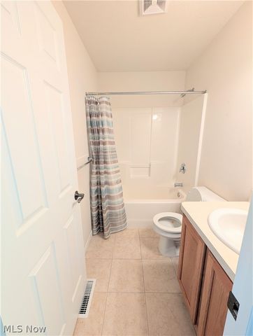 15130 Sawgrass Lane, Middlefield, OH 44062