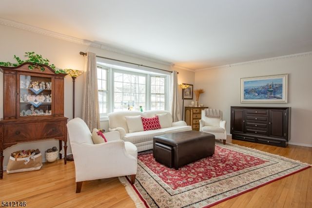 17 Iron Forge Rd, Parsippany-troy Hills Twp., NJ 07054