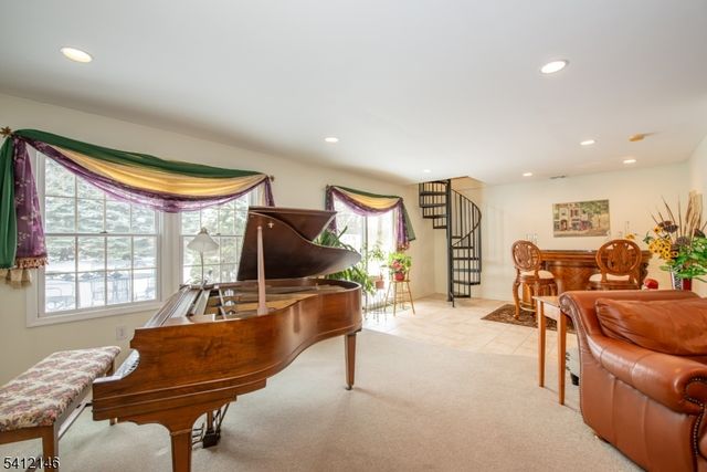 17 Iron Forge Rd, Parsippany-troy Hills Twp., NJ 07054