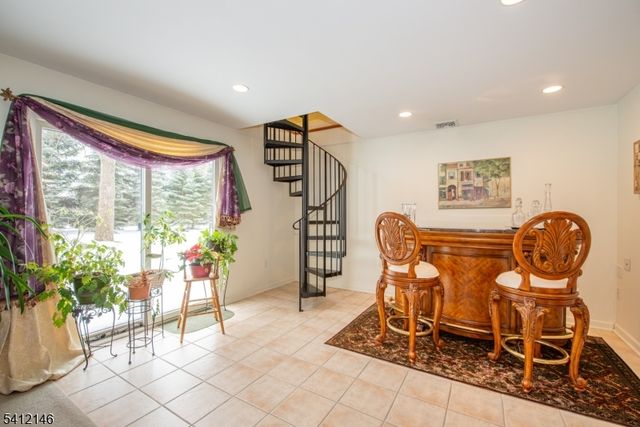 17 Iron Forge Rd, Parsippany-troy Hills Twp., NJ 07054