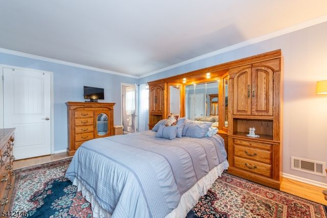 17 Iron Forge Rd, Parsippany-troy Hills Twp., NJ 07054