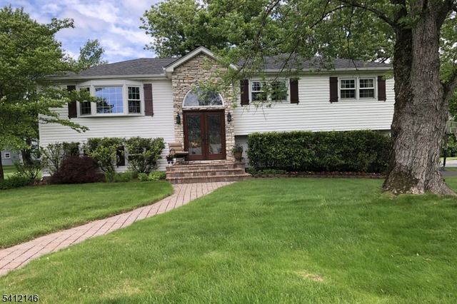17 Iron Forge Rd, Parsippany-troy Hills Twp., NJ 07054