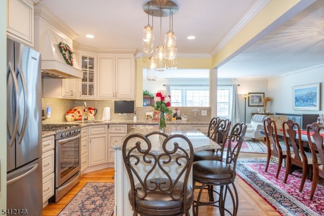 17 Iron Forge Rd, Parsippany-troy Hills Twp., NJ 07054