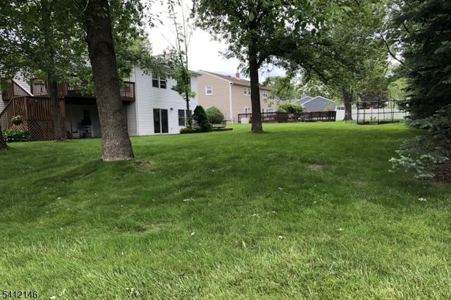 17 Iron Forge Rd, Parsippany-troy Hills Twp., NJ 07054