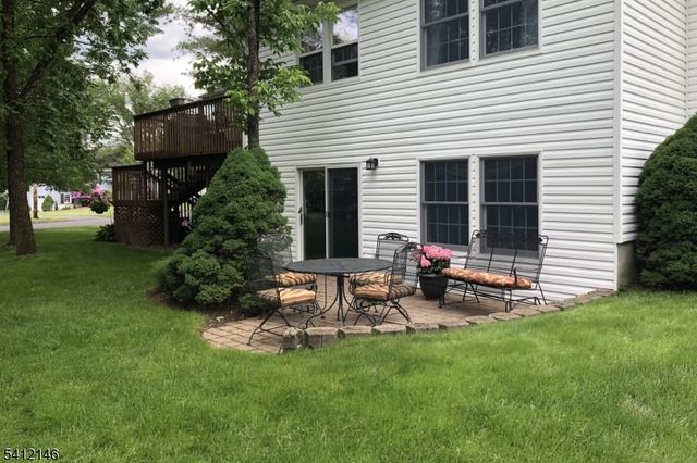 17 Iron Forge Rd, Parsippany-troy Hills Twp., NJ 07054