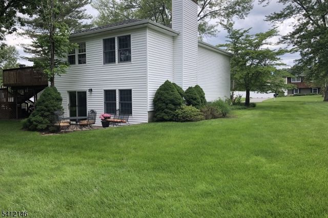 17 Iron Forge Rd, Parsippany-troy Hills Twp., NJ 07054